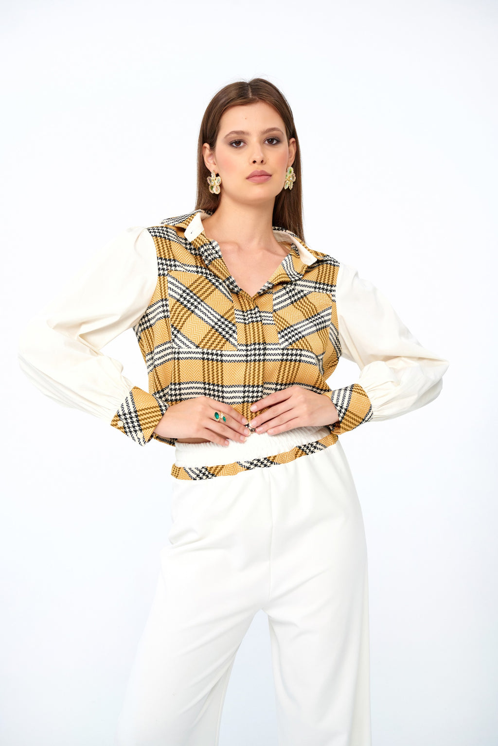 Hardal Ekose - Farren Ekose Crop Gömlek - FRN9107 - Editorial waist-up detail