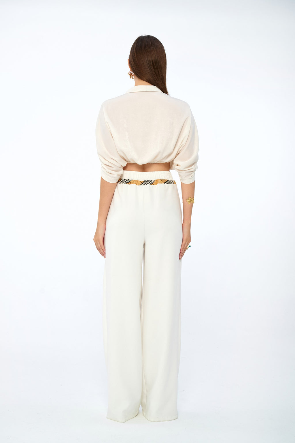 Ekru - Farren Ekose Bel Şeritli Geniş Paça Pantolon - FRN91142 - Editorial waist-up detail