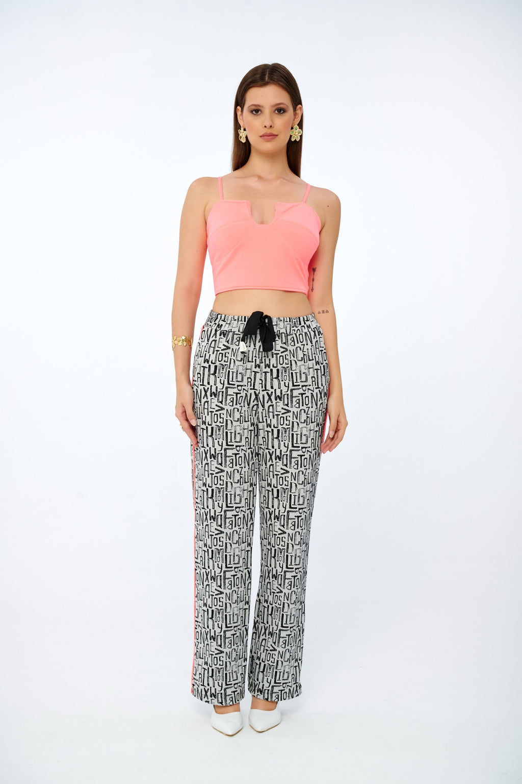 Pembe - Farren Kalp Yaka İnce Askılı Crop Bluz - FRN91161 - Lookbook