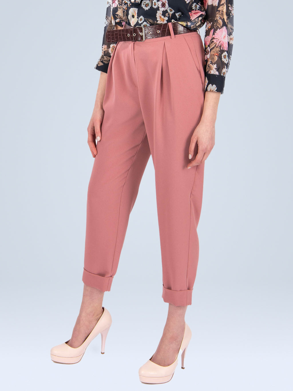 Gül Kurusu - Farren Duble Paça Pilili Yüksek Bel Pantolon - FRN200025 - Editorial waist-up detail