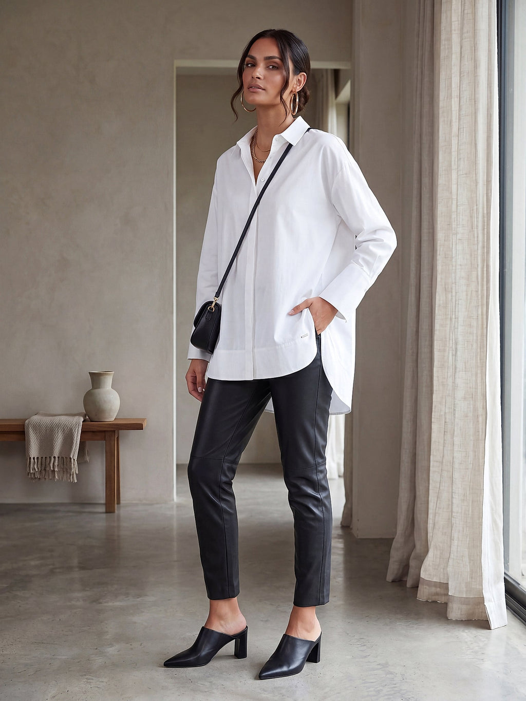 Beyaz - Farren Arkası Uzun Geniş Manşetli Pamuklu Oversize Gömlek - FRN7001 - Lookbook editorial interior