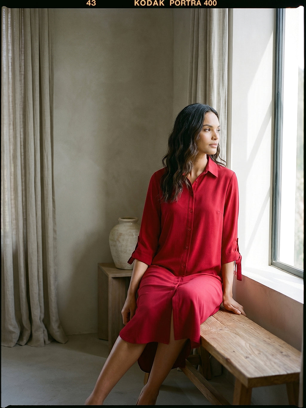 Bordo - Farren Bağcık Kol Detaylı Düğmeli Diz Altı Gömlek Elbise - FRN310225 - Lookbook editorial interior