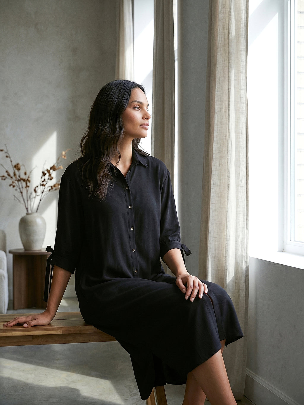 Siyah - Farren Bağcık Kol Detaylı Düğmeli Diz Altı Gömlek Elbise - FRN310225 - Lookbook editorial interior