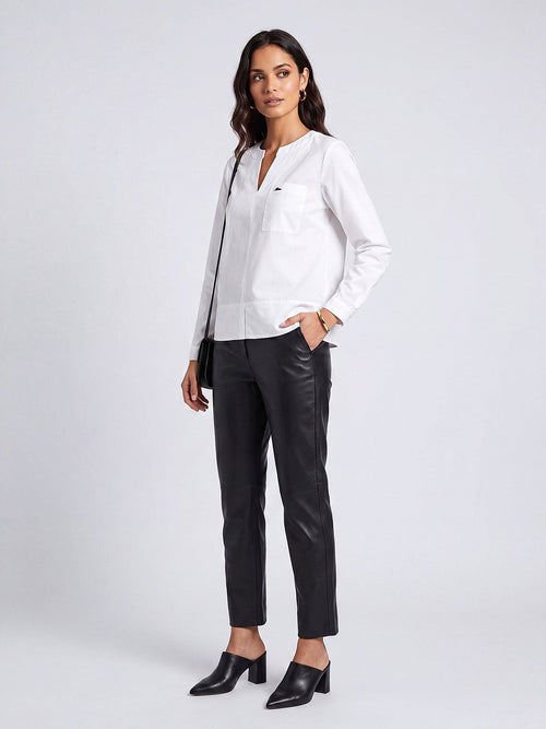 Beyaz - Farren Cepli Modern Kesim Poplin Bluz - FRN1104 - Model on white - front