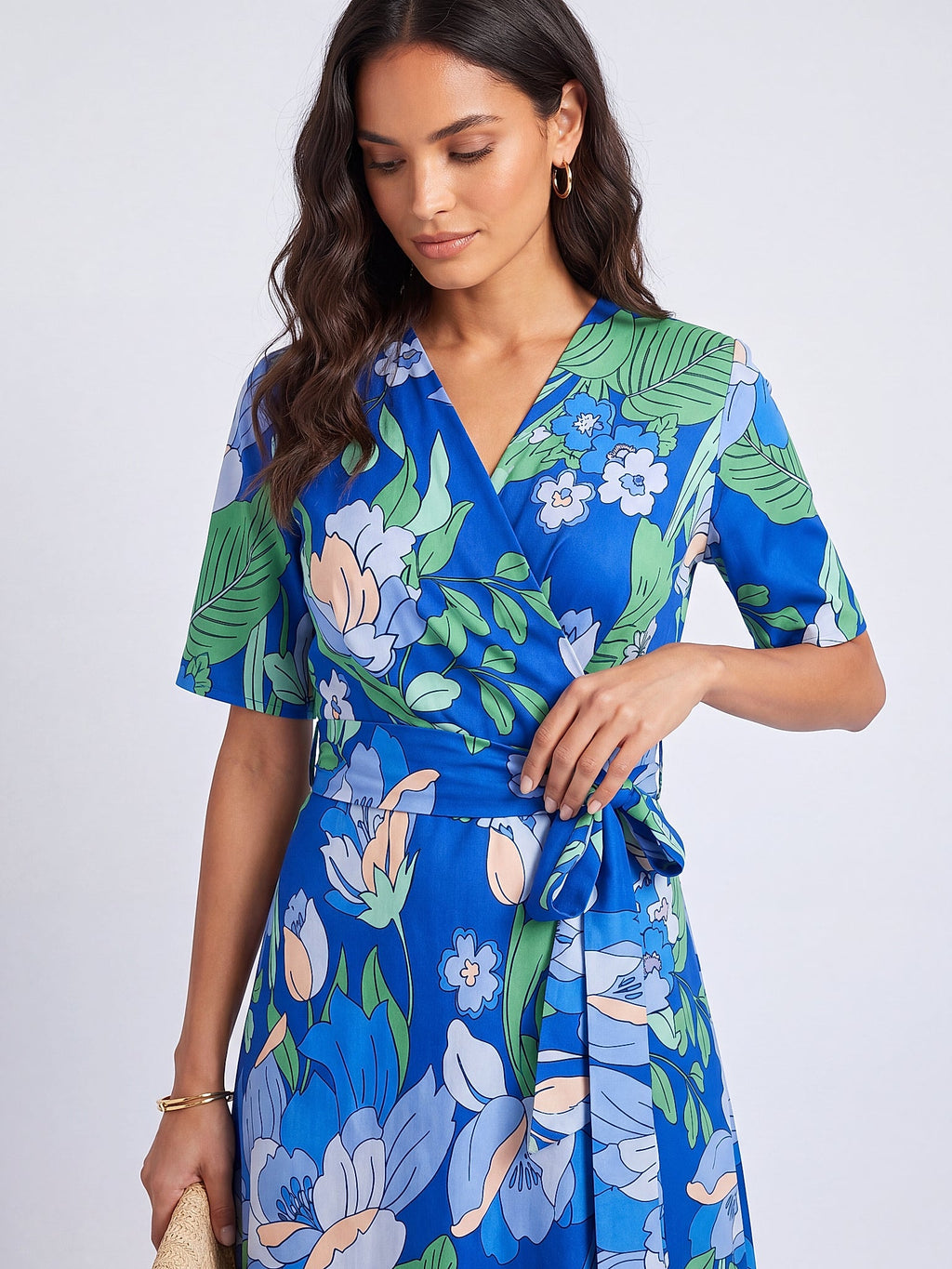 Mavi - Farren Çiçek Desenli Kuşaklı Midi Elbise - FRN3038325 - Editorial waist-up detail
