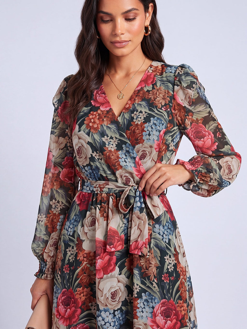 Kırmızı1 - Farren Çiçek Desenli Şifon Mini Elbise - FRN30380 - Editorial waist-up detail