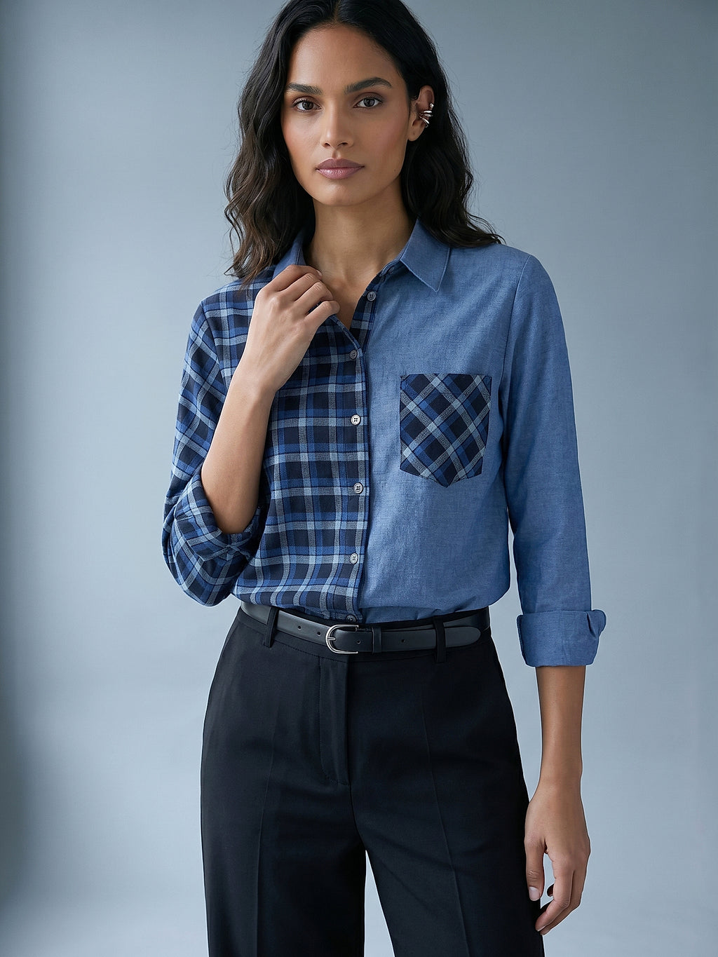 Mavi - Farren Ekose Bloklu Cep Detaylı Uzun Gömlek - FRN111425 - Editorial waist-up detail
