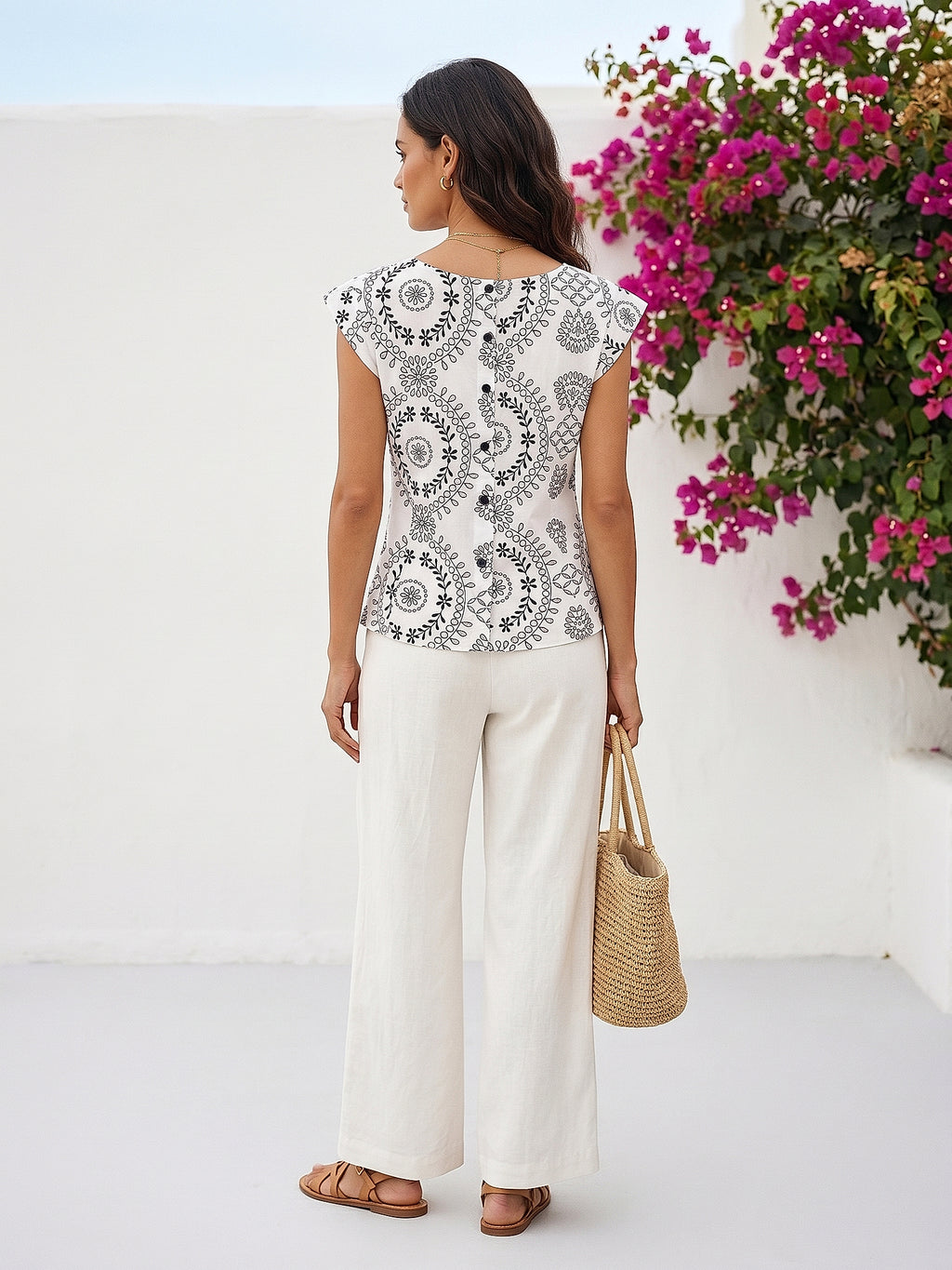 Siyah - Farren Kolsuz Brode Detaylı Bluz - FRN6002 - Model on white - back/side