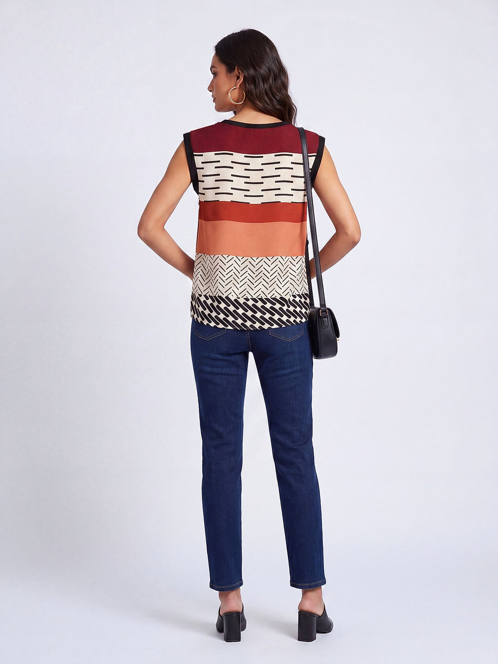 Bordo - Farren Kolsuz Renk Bloklu Geometrik Desenli Bluz - FRN110825 - Model on white - back/side