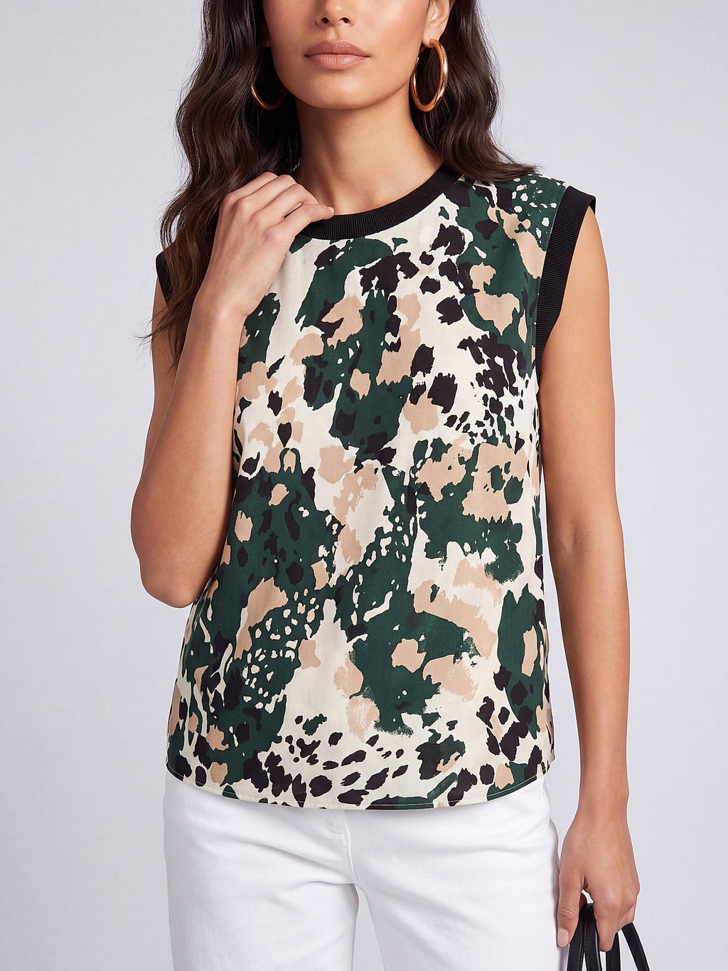 Yeşil - Farren Kolsuz Yuvarlak Yaka Desenli Bluz - FRN110925 - Editorial waist-up detail