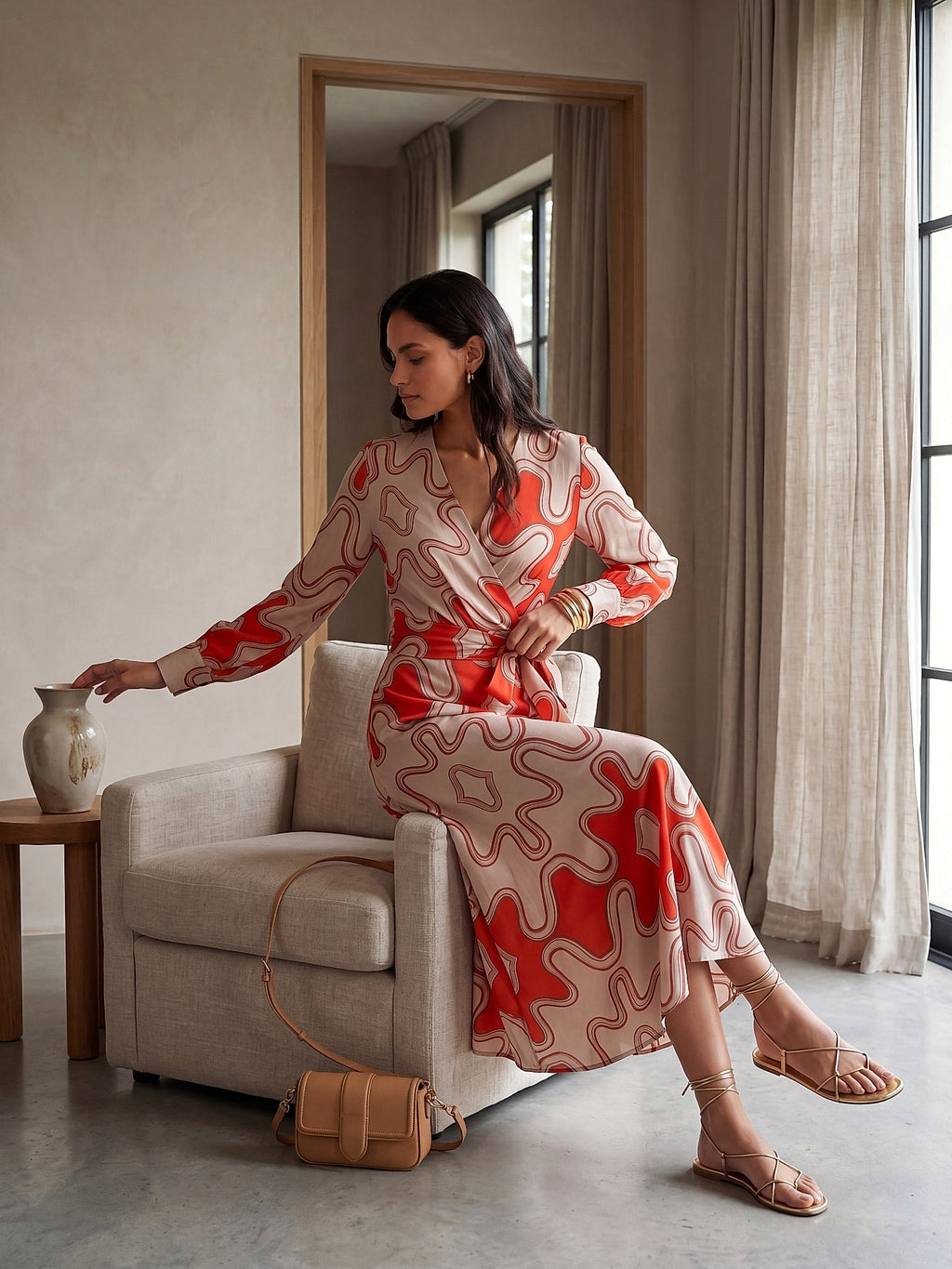 Kırmızı - Farren Kruvaze Yaka Uzun Kol Kuşaklı Midi Elbise - FRN3112 - Lookbook editorial interior