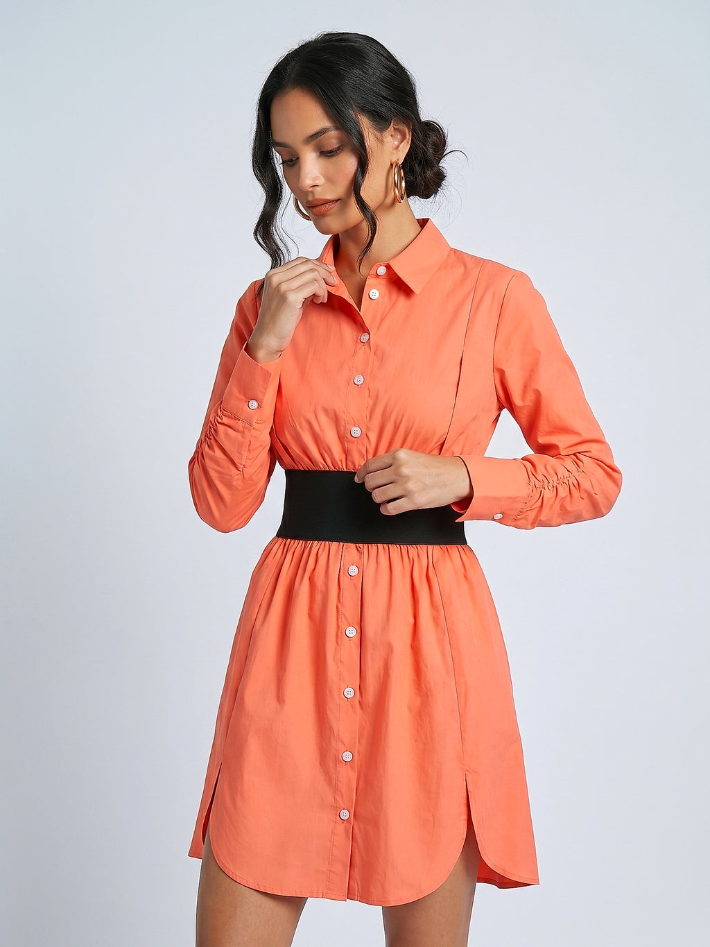 Turuncu - Farren Uzun Kol Pamuklu Diz Boyu Poplin Elbise - FRN30381 - Editorial waist-up detail