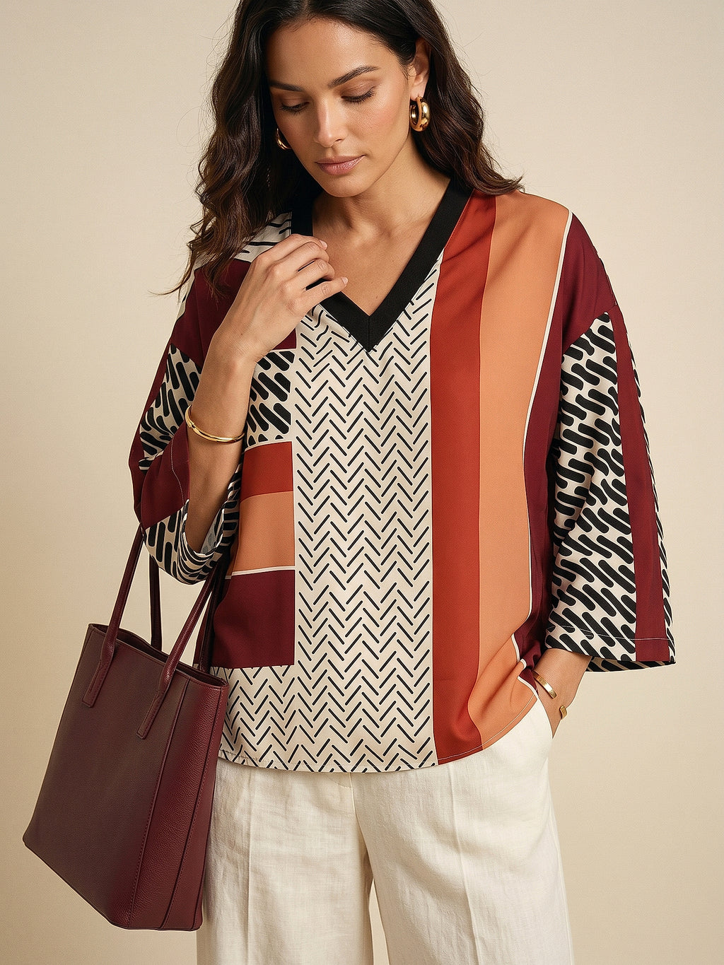 Bordo - Farren V Yaka Renk Bloklu Desenli Bluz - FRN110325 - Editorial waist-up detail