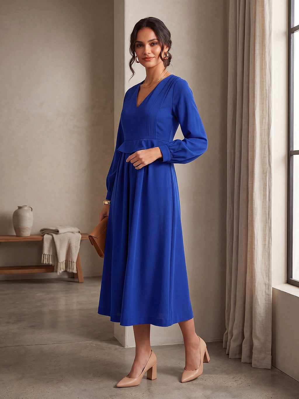 Mavi - Farren V Yaka Uzun Kol Volanlı Midi Elbise - FRN310625 - Lookbook editorial interior