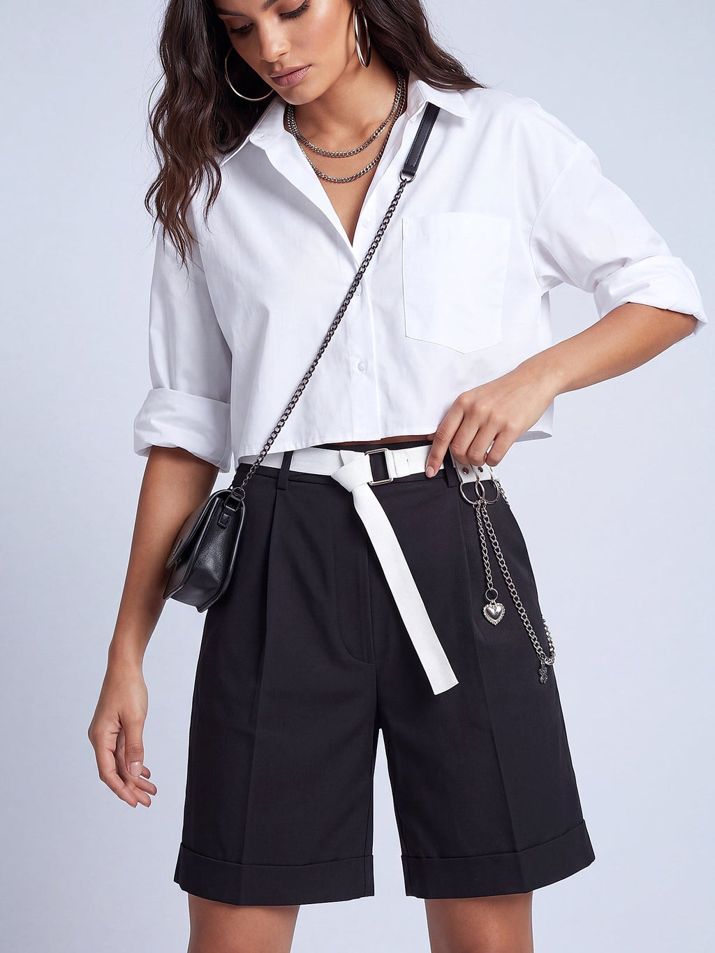 Siyah - Farren Yüksek Bel Pile Detaylı Şort - FRN60020 - Editorial waist-up detail