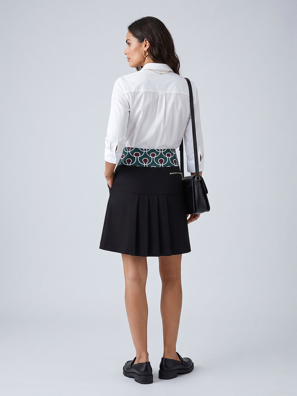 Siyah - Farren Yüksek Bel Pileli Mini Etek - FRN405225 - Model on white - back/side